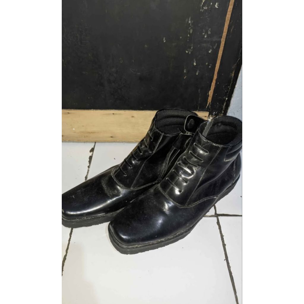 Sepatu boots Ciarmy