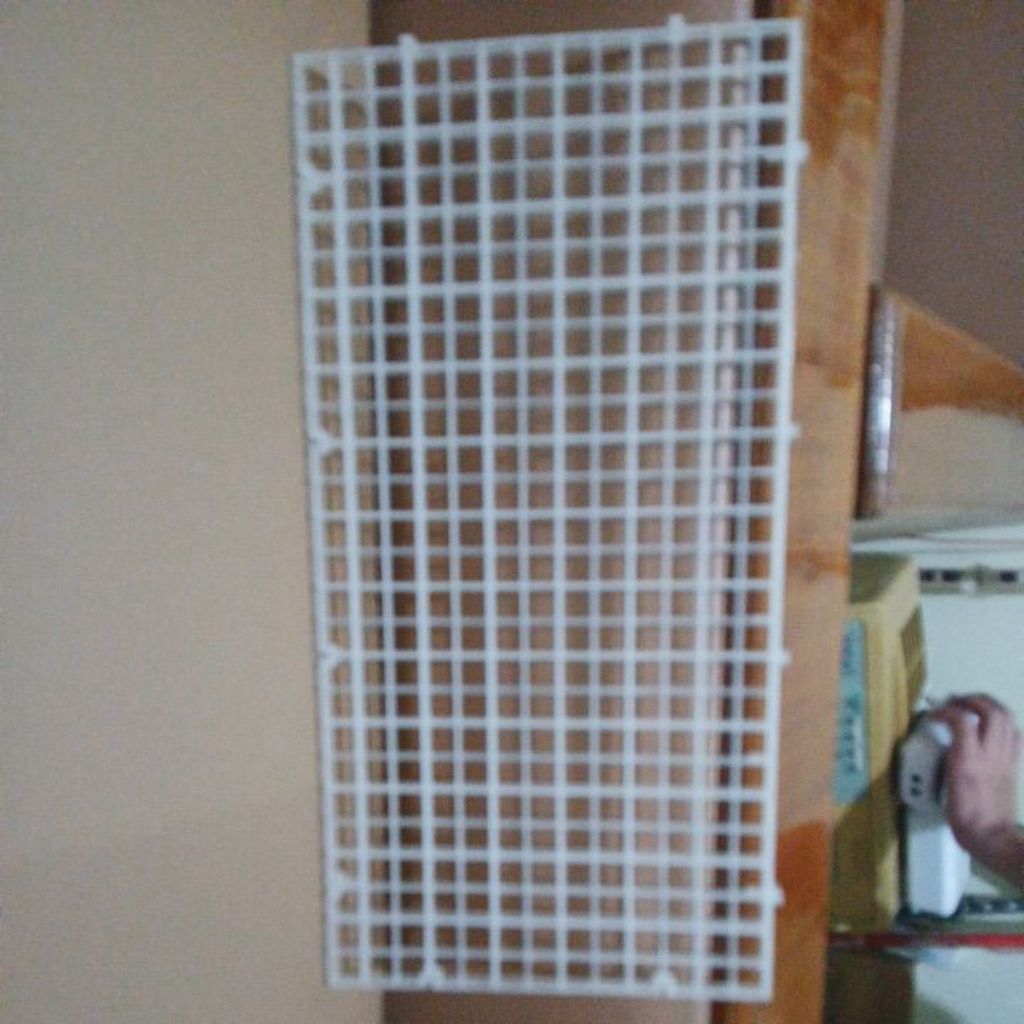 Tatakan Sekat Pemisah Plastik aquarium ukuran 15cm x 30cm