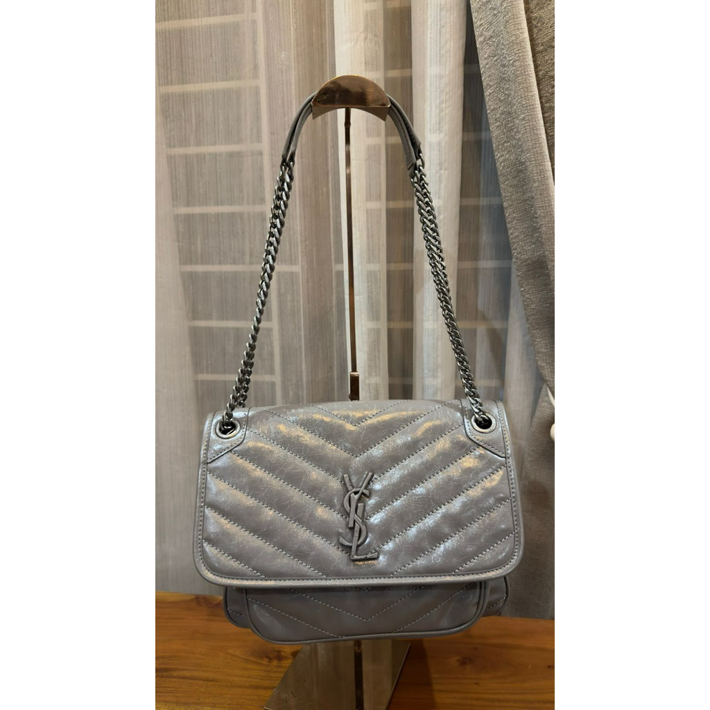 Saint Laurent (YSL) Niki Medium