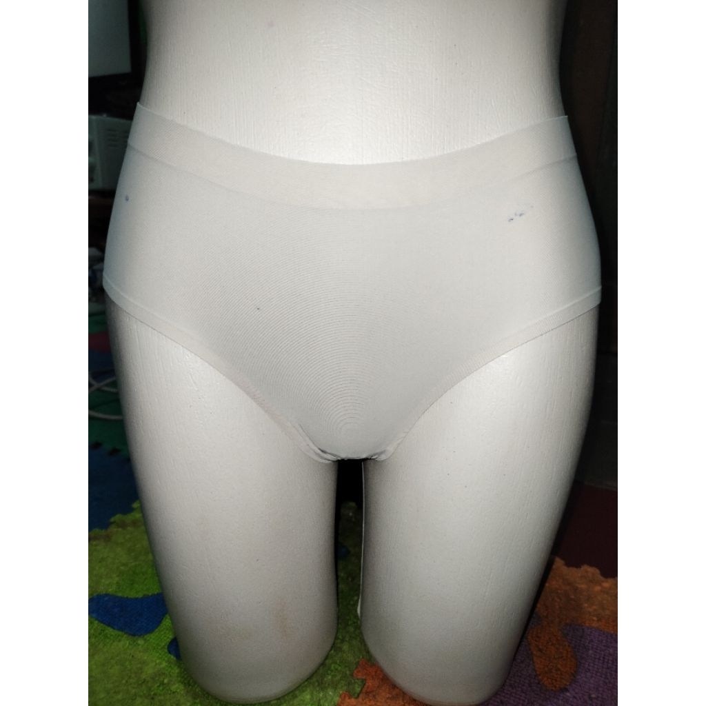Celana Dalam Seamless PL size M-L