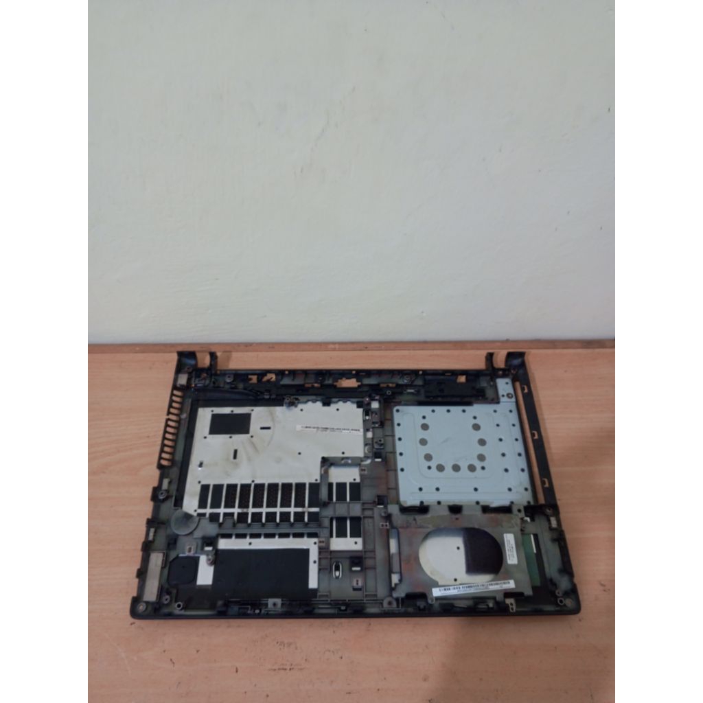 casing bawah laptop Lenovo g405s