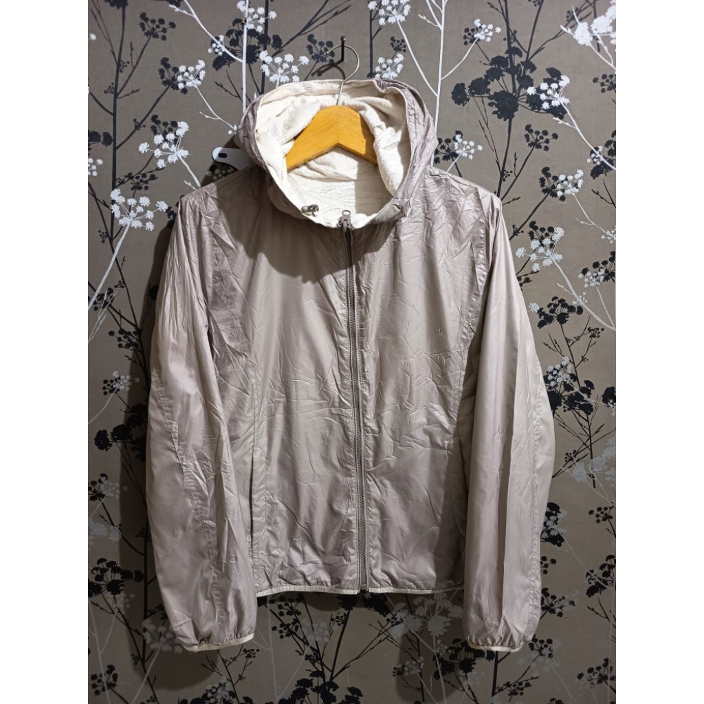 JAKET REVERSIBEL UNIQLO BOLAK-BALIK
