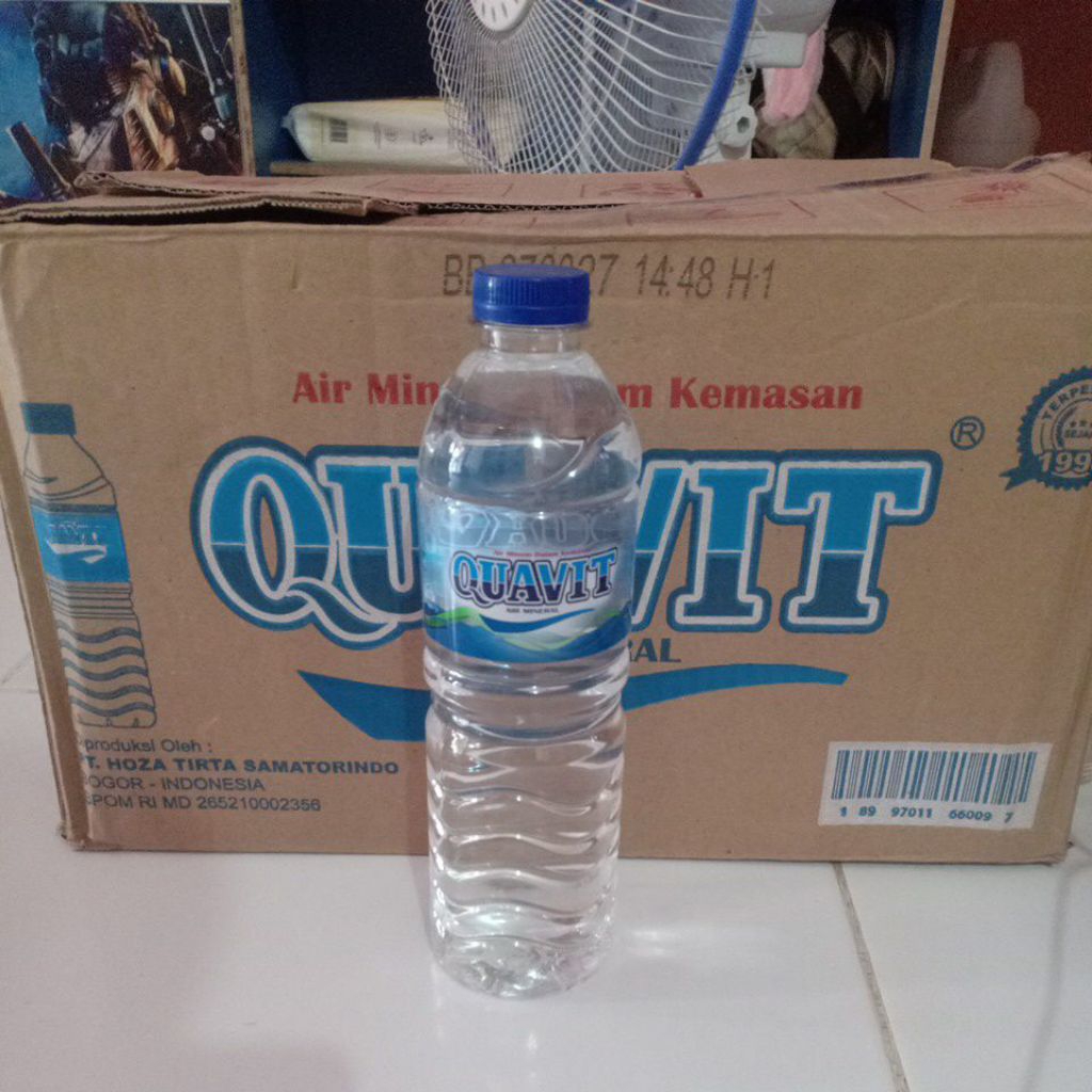 air minum dalam kemasan quavit tanggung/quavit 600ml 1dus isi 24 botol