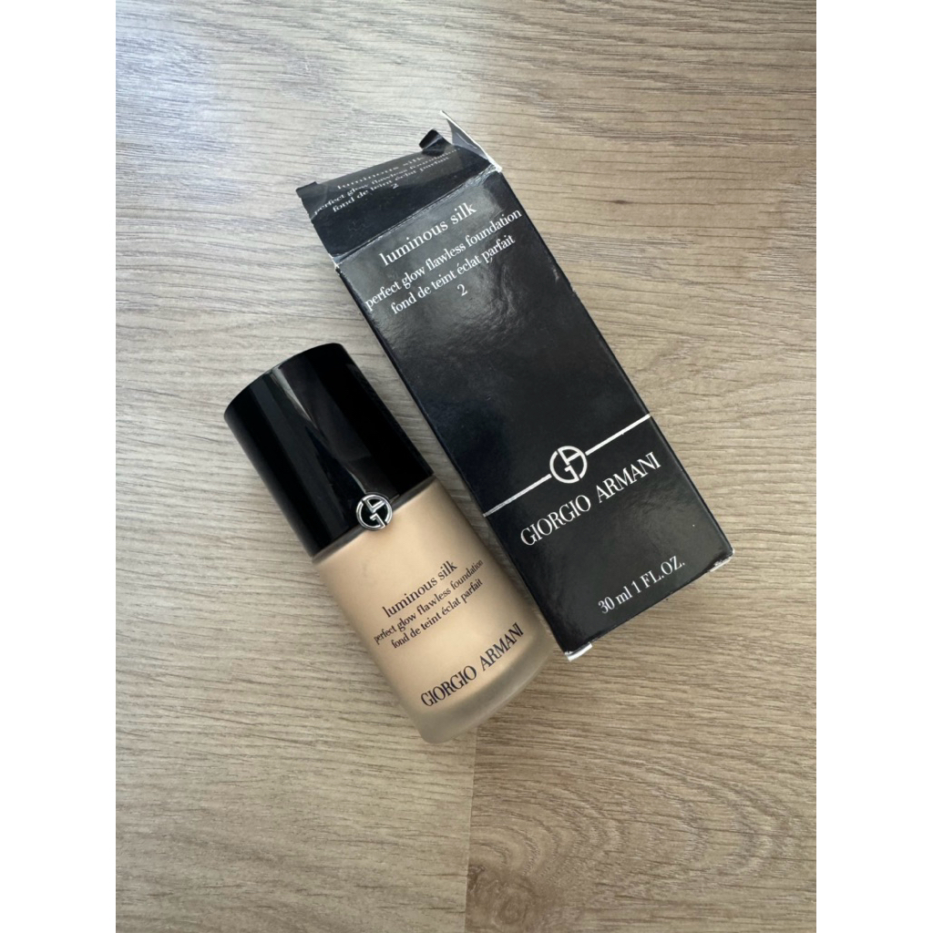 Giorgio Armani Luminous Silk Foundation Shade 2 | Preloved