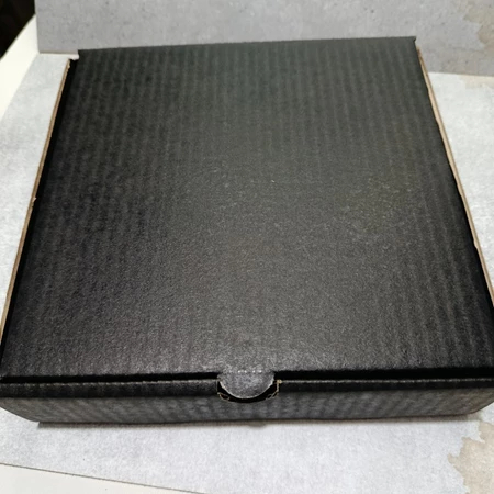 Box Die Cut Easy Kotak Kue Hampers Hitam Ukuran 20x10x4.5 Cm Dus Hadiah Packaging Souvenir Kado