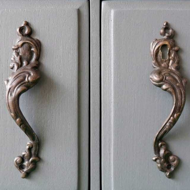 Handle Tarikan Laci Lemari Kuningan Antik Dengan Lubang Kunci