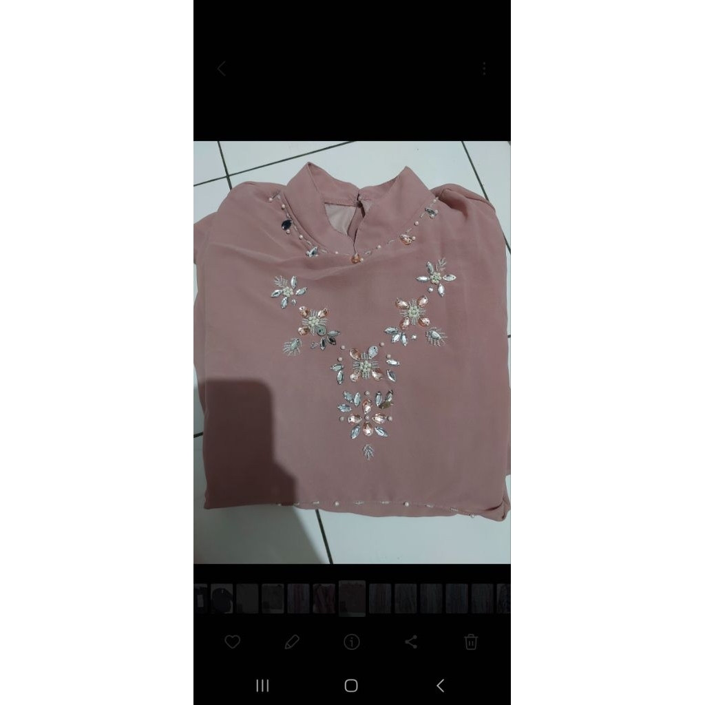 kaftan warna dusty pink