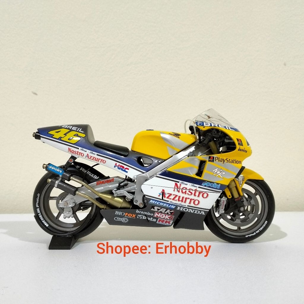 Minichamps Skala 1:12 MotoGP, Honda NSR500 2000, Valentino Rossi #46