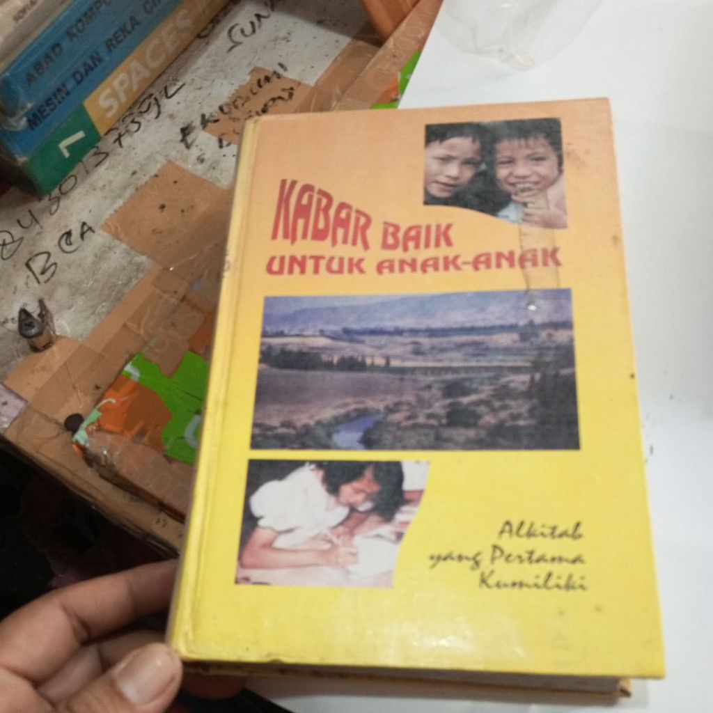 ALKITAB UNTUK ANAK -ANAK BERILUSTRASI GAMBAR PENERBIT YAYASAN ALKITAB INDONESIA