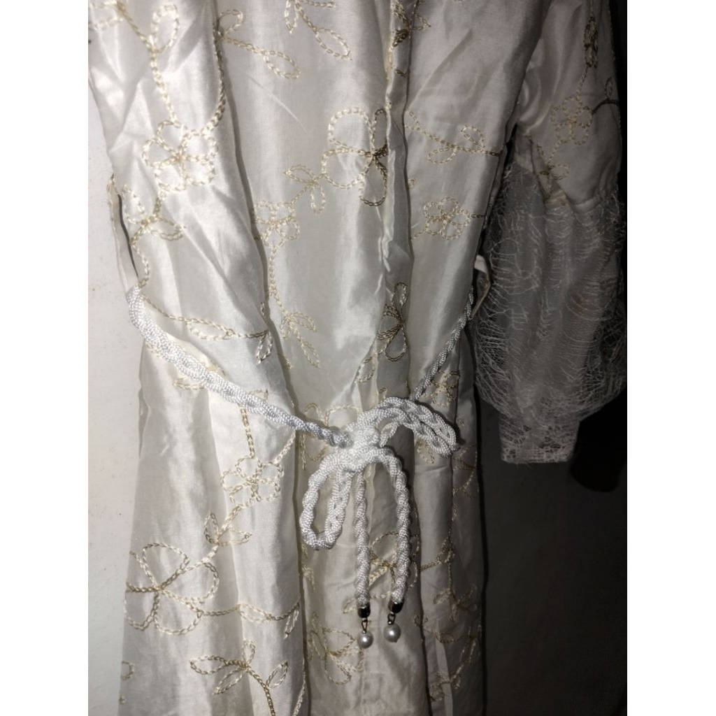 Gamis lebaran/Baju putih/brokat/hadiah/kado untuk cewek