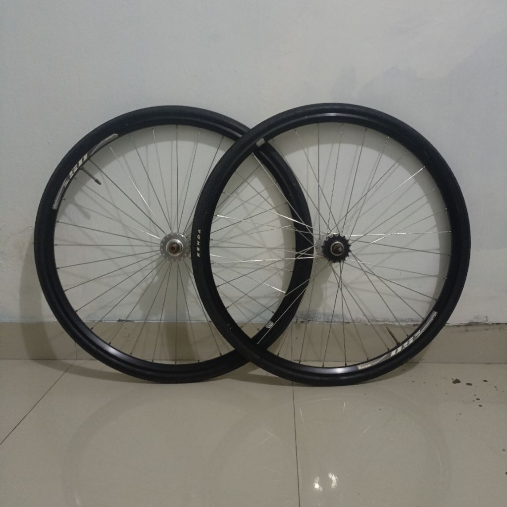 Wheelset ARAYA DS700, 700c