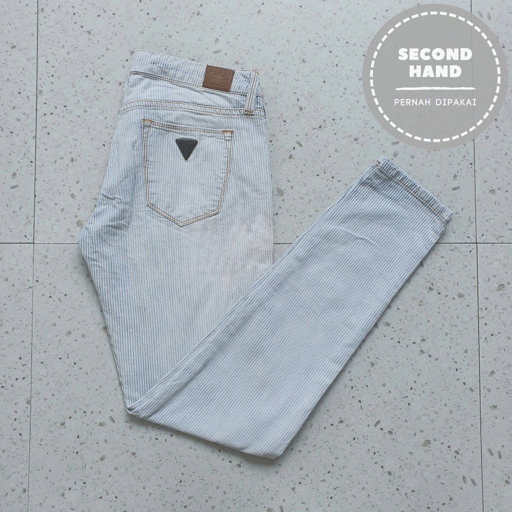 Celana Jeans Panjang Wanita Guess / Size 29 30 - Lingkar 79 cm / Second Hand