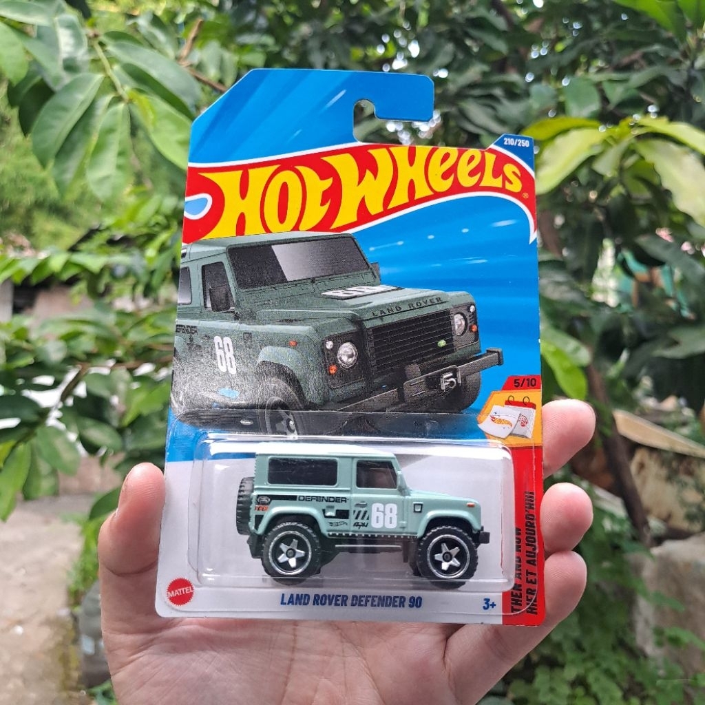 Hot Wheels Land Rover Defender 90