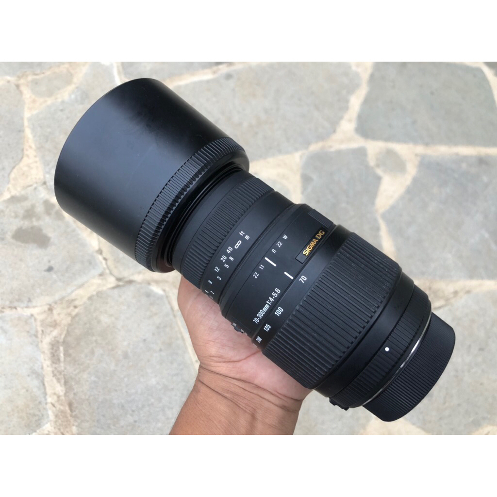 Lensa Camera Sigma 70-300mm For Nikon mulus