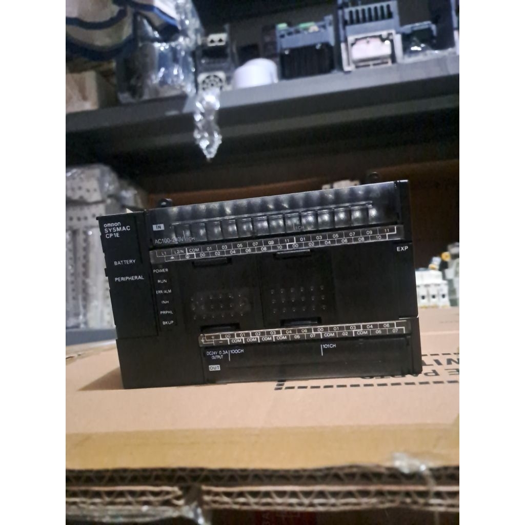 PLC Omron CP1E-N40DR-A OMRON PLC CP1E N40DRA