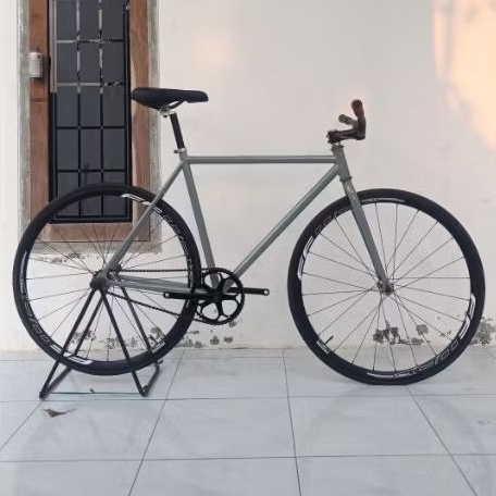 sepeda fixie basic airwalk