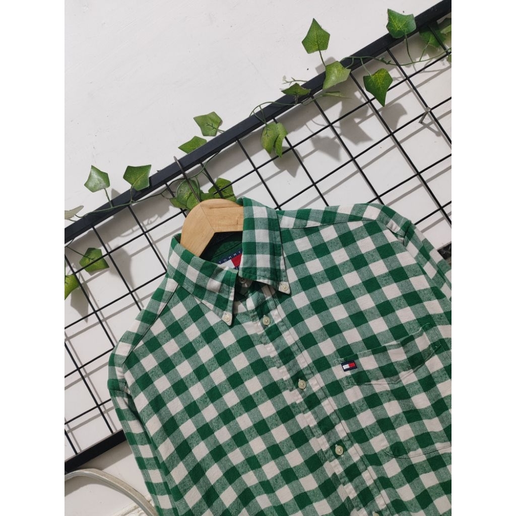 Kemeja Tommy Hilfiger