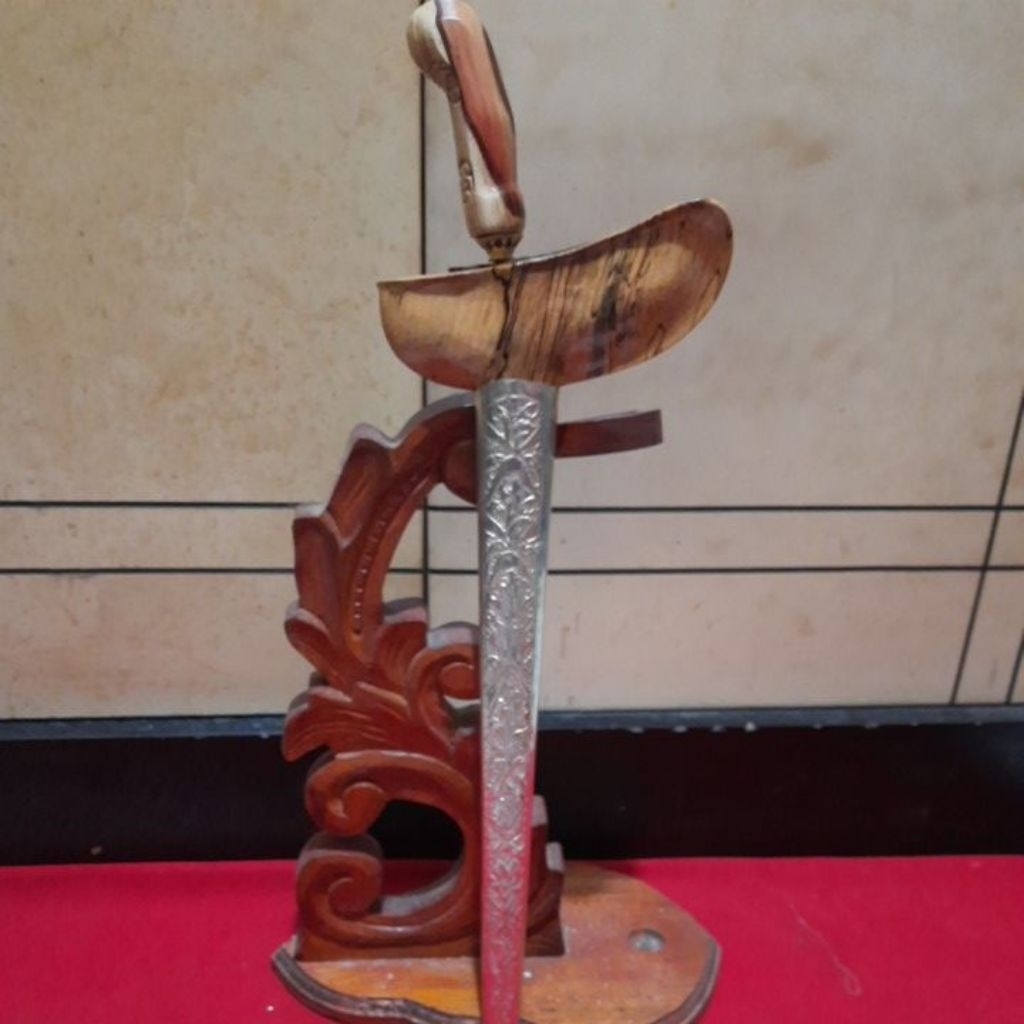 Keris Kyai Sengkelat Luk 13 Sepuh,Pamor Wahyu Tumurun