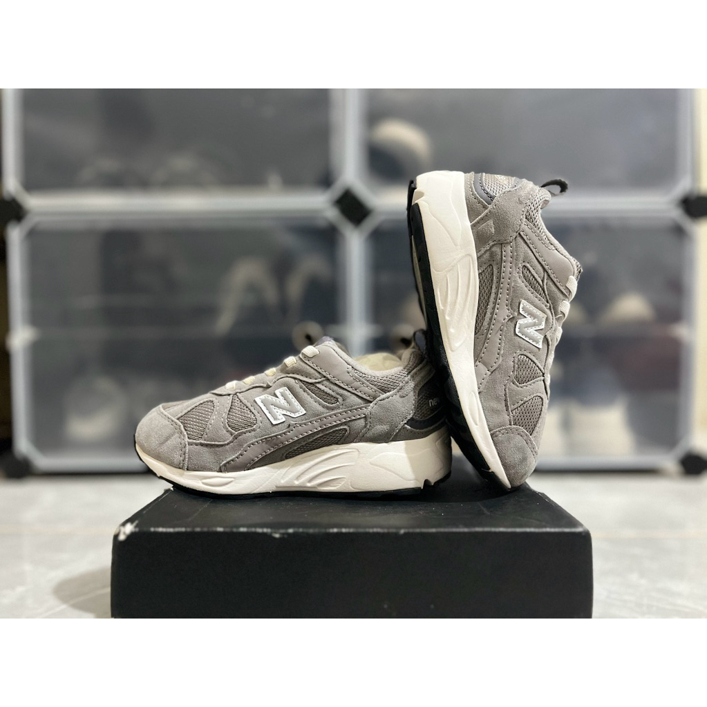 Sepatu Anak Preloved/Second Kids NB 878 Insole 17 cm