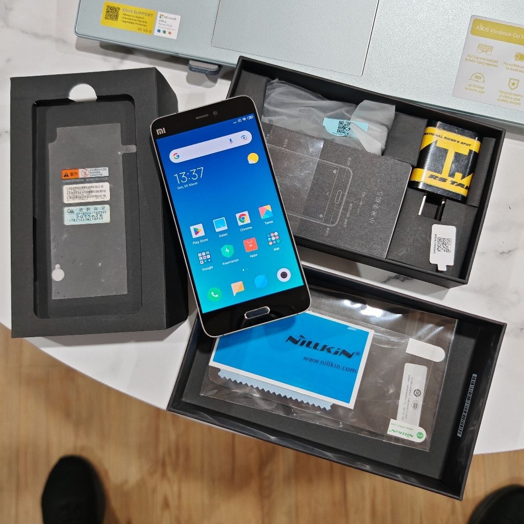 Xiaomi Mi 5 Pro 4/128GB LTE Ceramic 2nd Mulus Normal