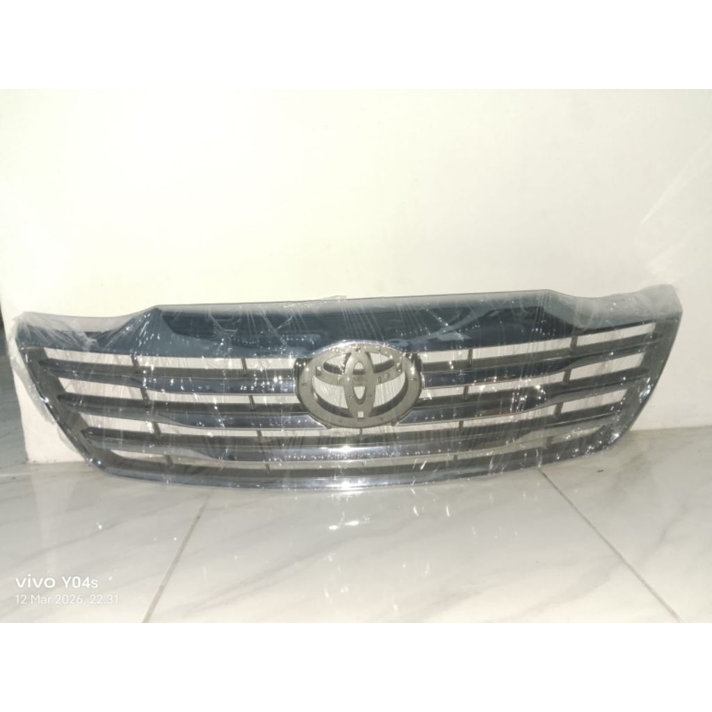 grill toyota fortuner 2008