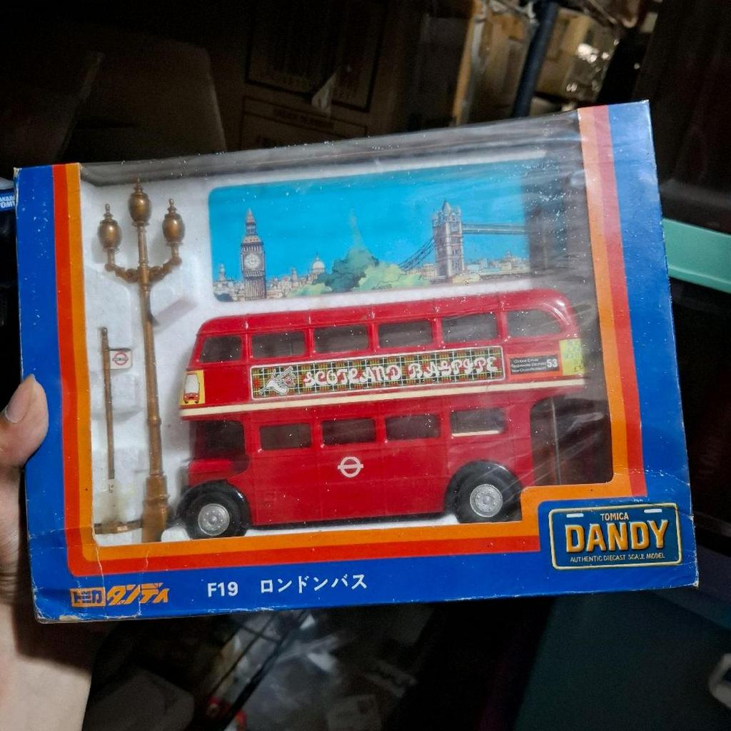 Tomica Dandy F19 London Bus Scotland Bagpipe