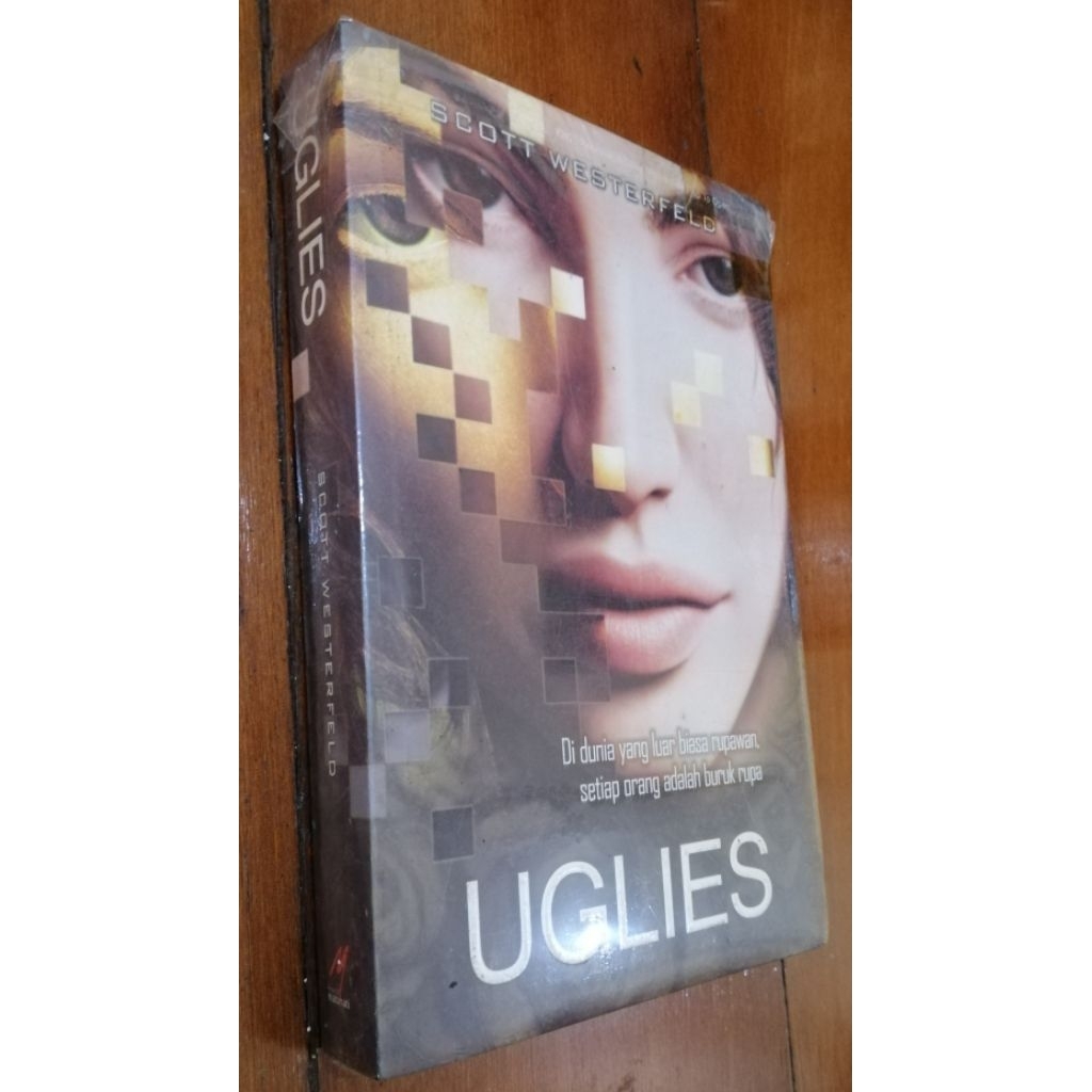 UGLIES, oleh Scott Westerfeld