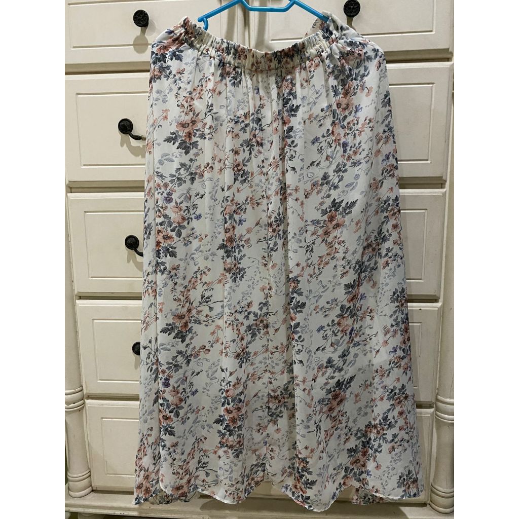 Rok bunga rok panjang preloved