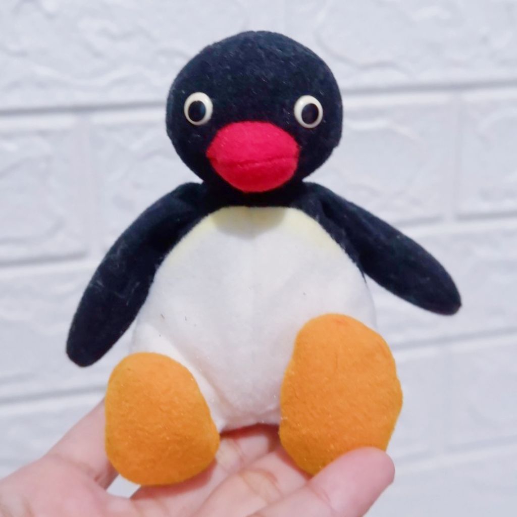 Boneka Pinguin Pingu ori