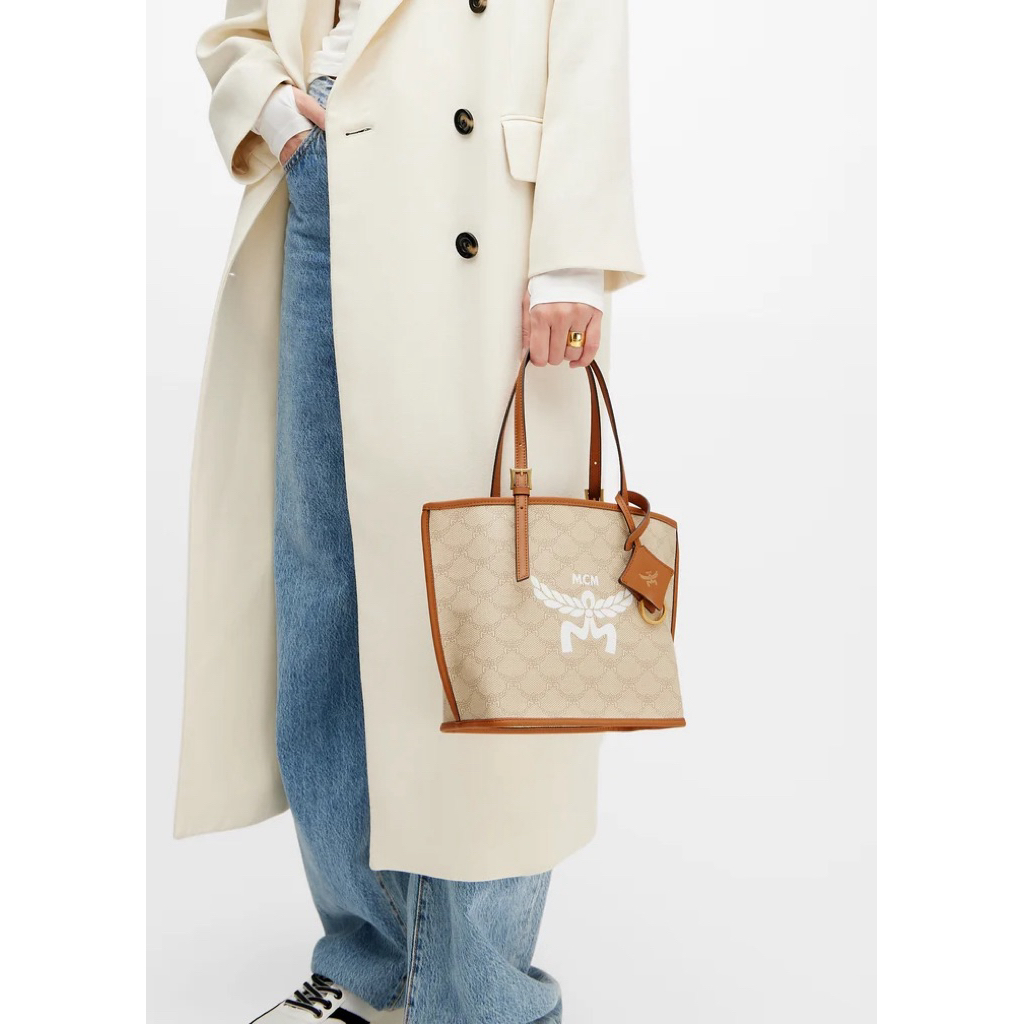 (NETT PRICE) Preloved M C M mini Lauretos himmel shopper bag