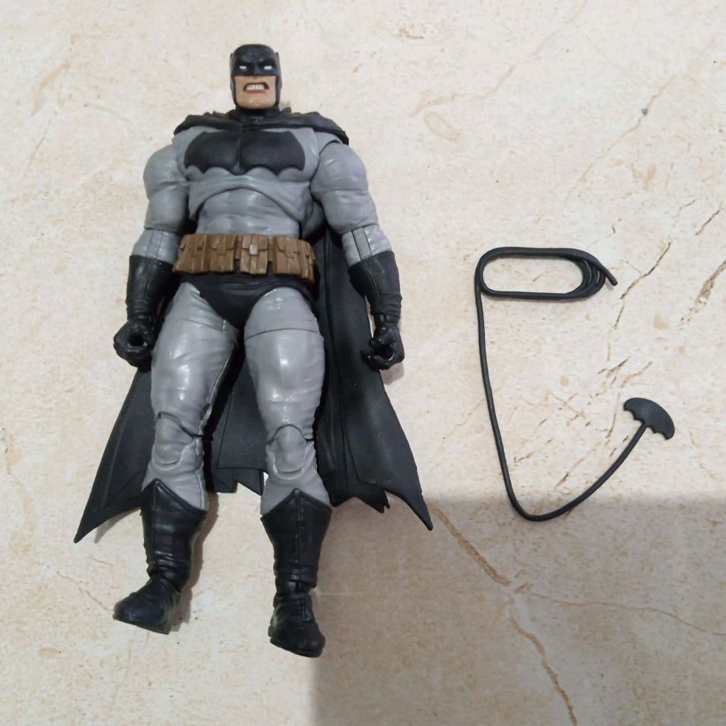mcfarlane batman the dark knight returns dc mainan action figure