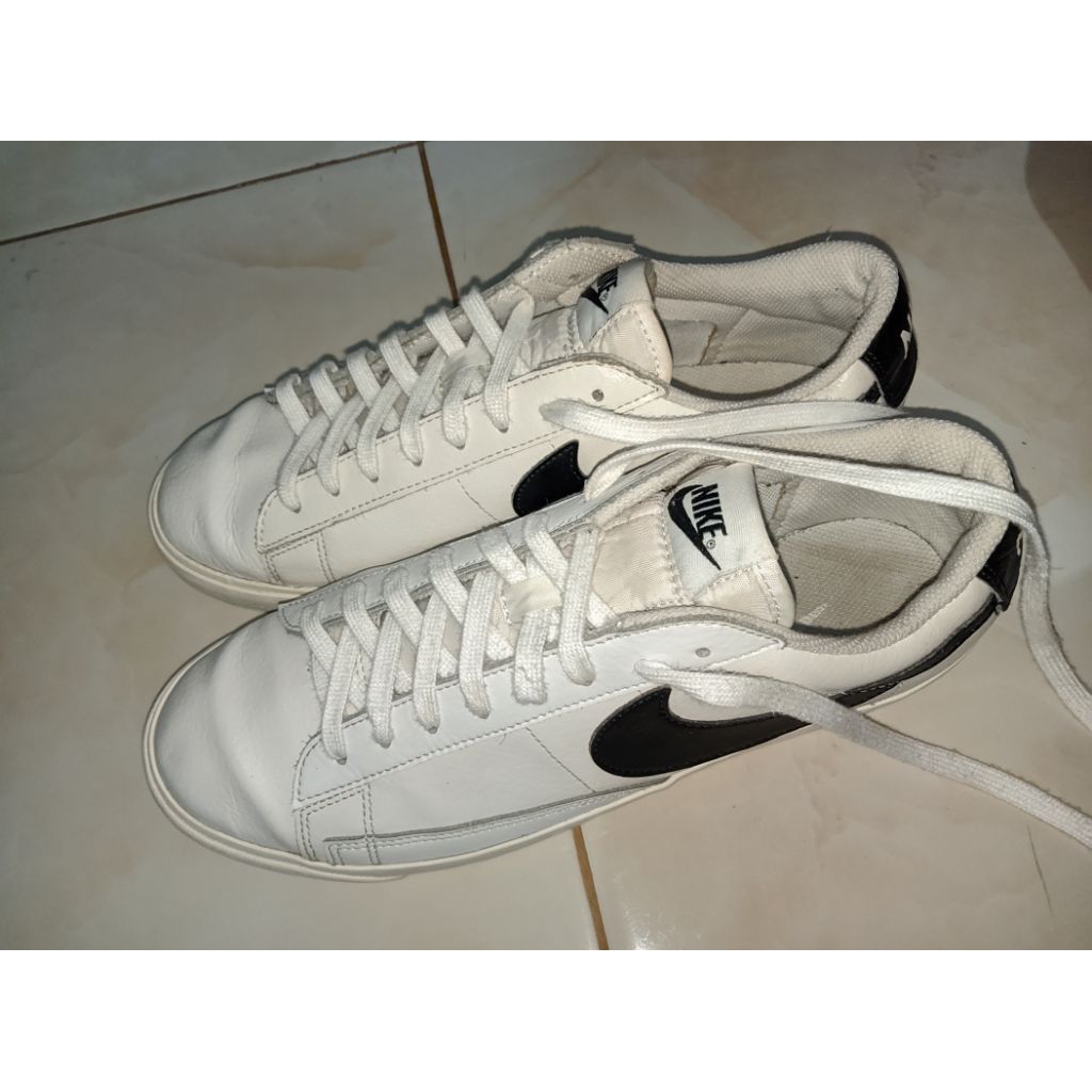 sepatu Nike blazer low white ORI