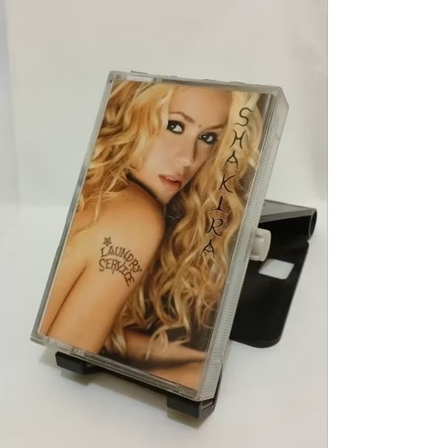 kaset shakira - laundry service album
