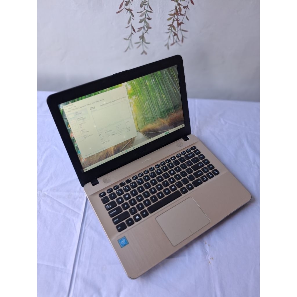 LAPTOP BEKAS ASUS X441M