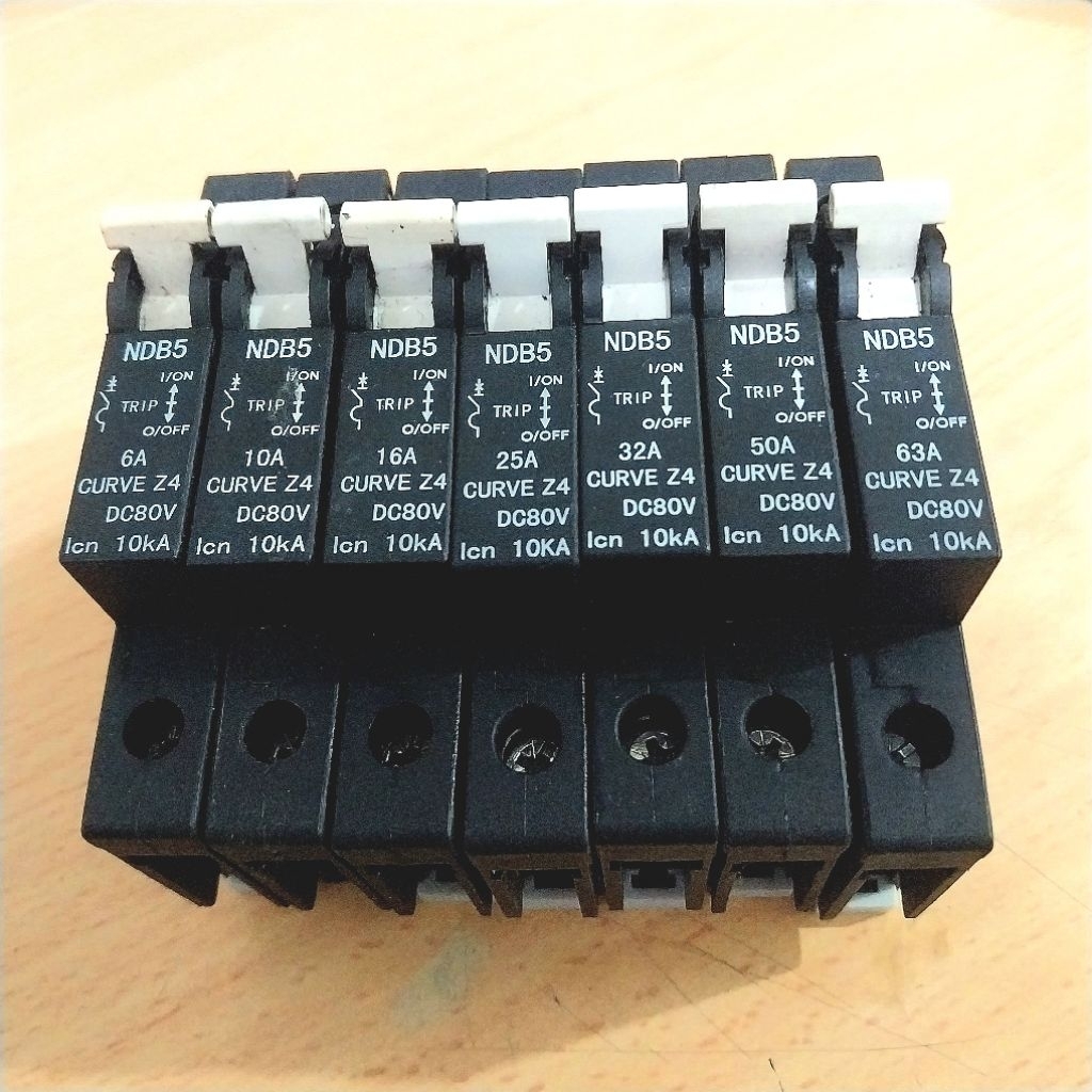 mcb dc nader 6A,10A,16A,25A,32A,35A,50A,63A kasih keterangan,atau cht saller untuk kebutuhan Amperny