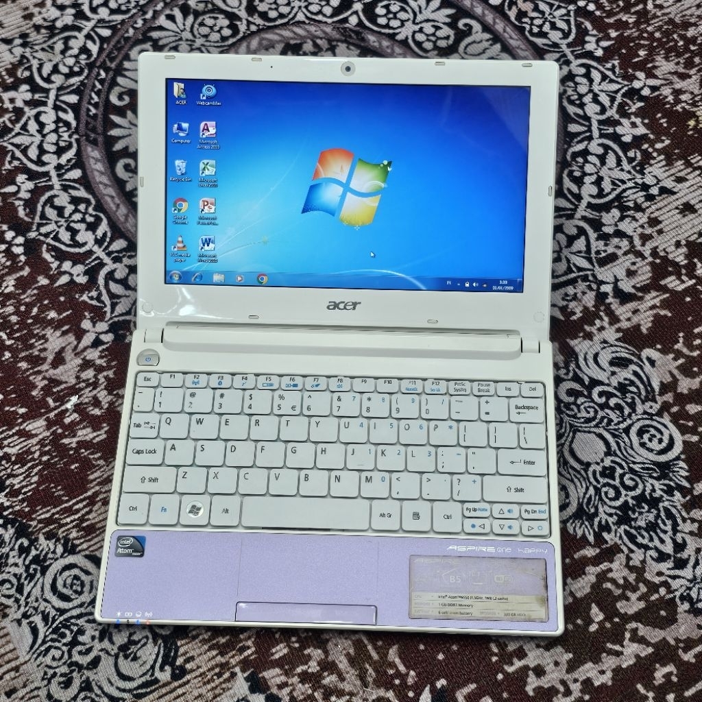 Notebook Acer Aspire one Happy 10inch Notebook kecil Enak dibawa bawa