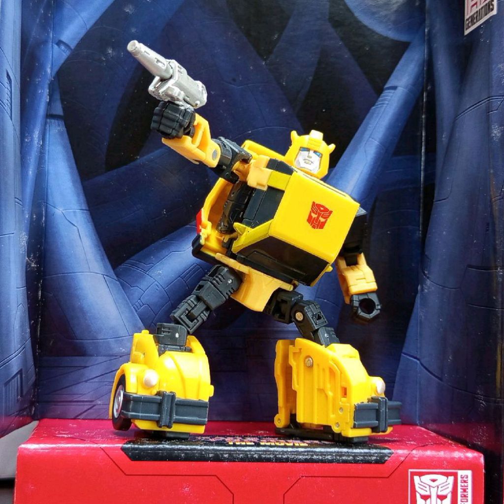 Transformers Generation Studio Series SS86 29 Deluxe Class Autobot Bumblebee (loose) Toy