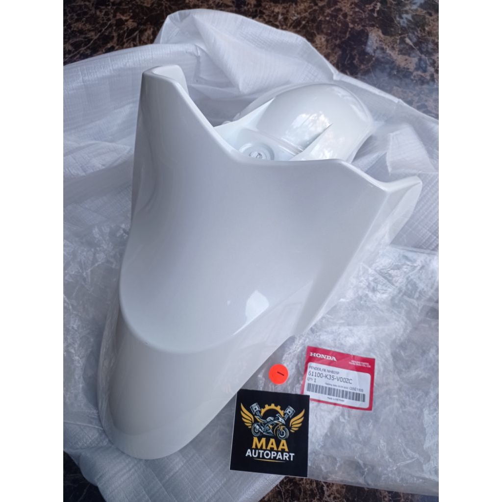 Fender Front Spakbor Slebor Depan PCX 125 150 CBU White Putih 61100K35V00ZC Asli