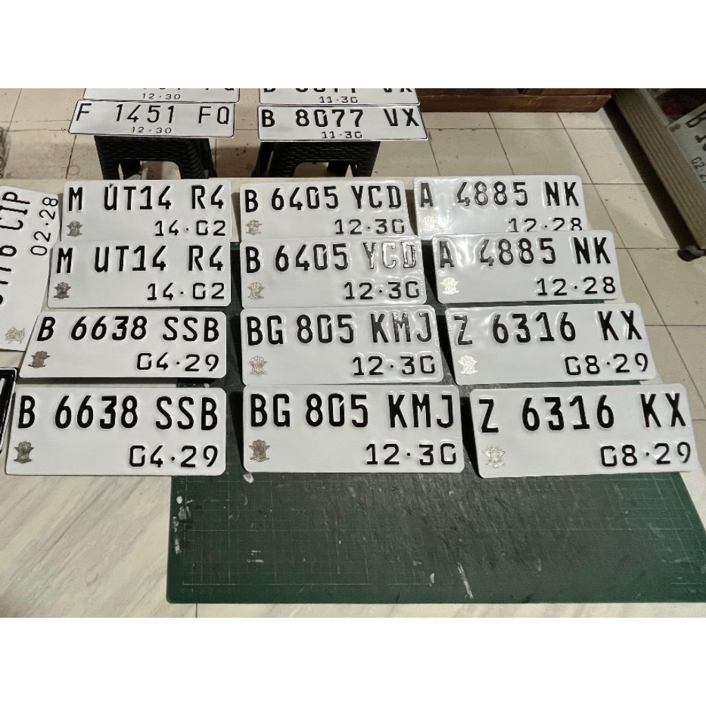 Plat Baut Tanam - Logo Timbul - Plat Motor Baut Tanam - Plat Nomor motor - Plat Motor - Plat Kendara