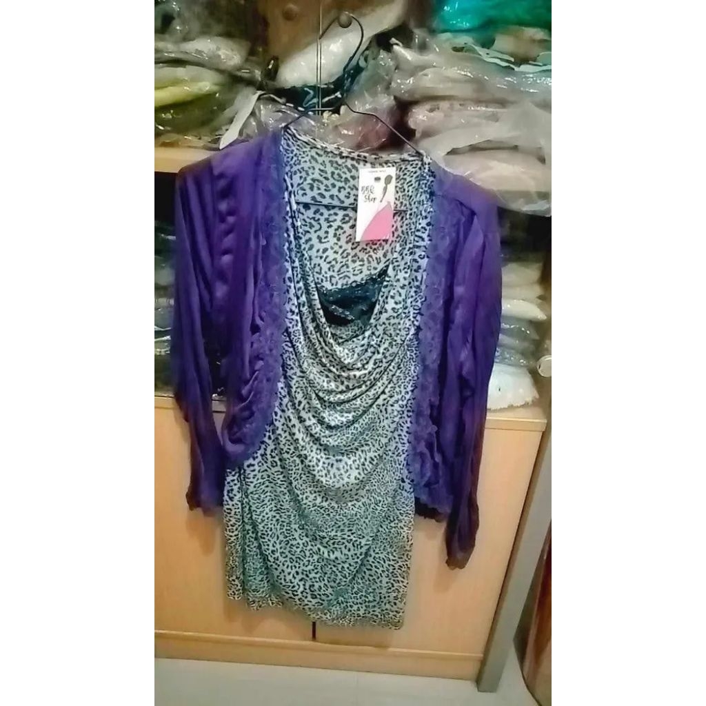 - Nama Produk: Setelan Wanita Dress Motif Macan Tutul + Cardigan Ungu, Model Leher Gantung & Lengan 