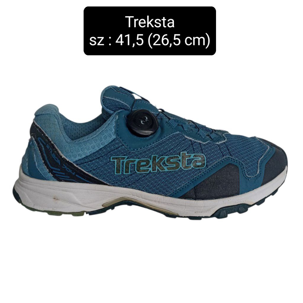 Sepatu Treksta