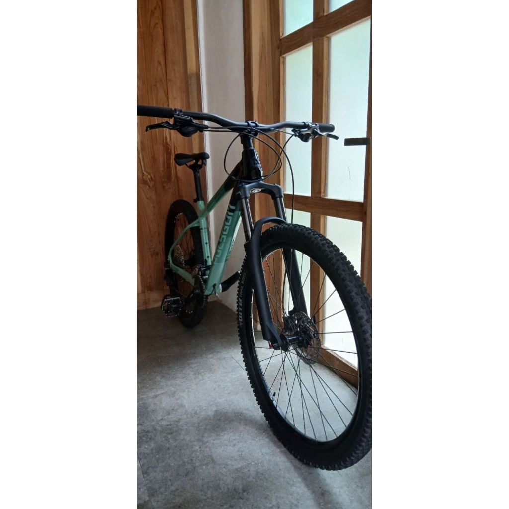 Sepeda Polygon Xtrada 6 th 2024 size M27.5 second