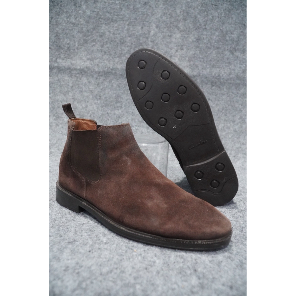 Clarks Suede Chelsea Boots - Size 42 / 26,5 cm