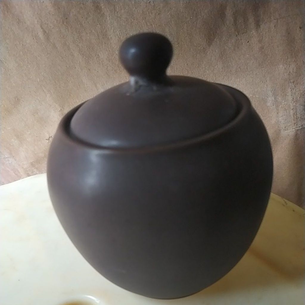 Noritake Stoneware Colorwave Sugar Bowl (Wadah Gula dengan Tutup). 