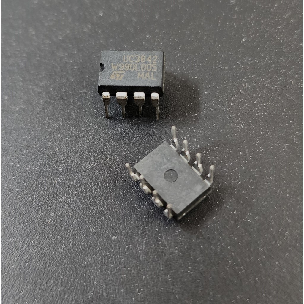 IC UC3842 PWM Controller DIP-8P ST untuk Gacun