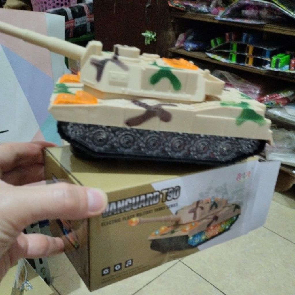 oketoys mainan tank warrior hero tank vanguardT90flash military tanks series