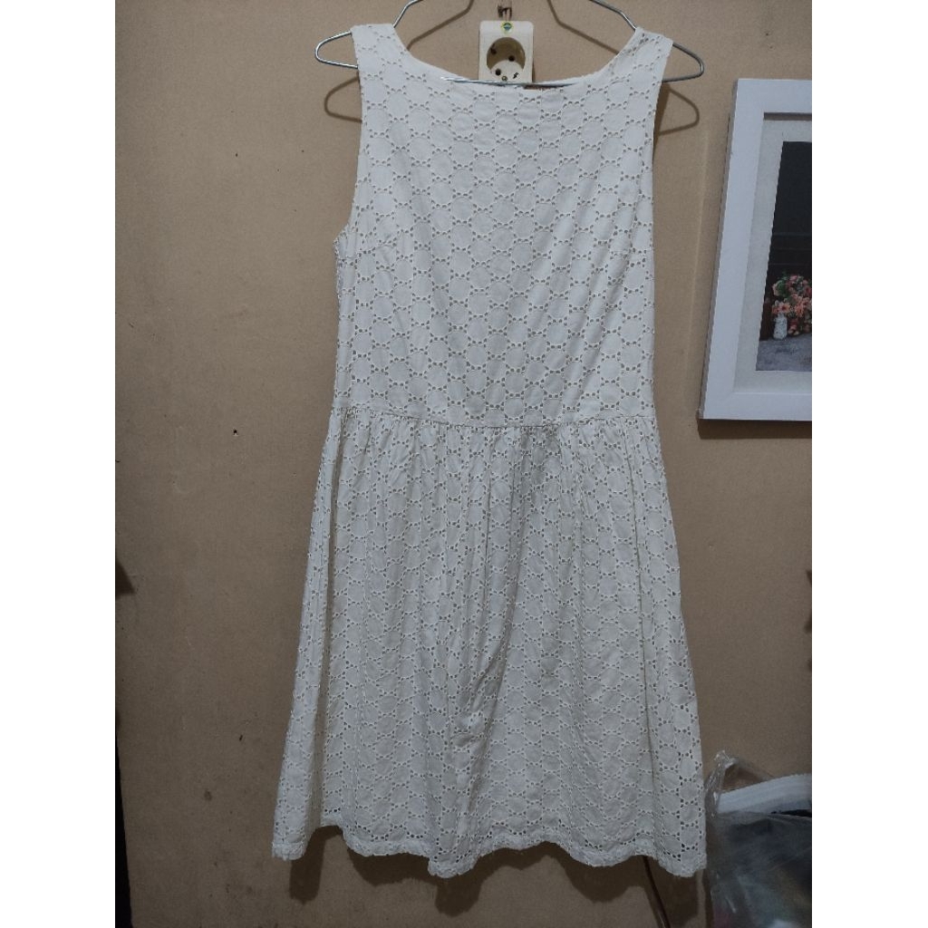 Preloved Dress Katbol Broken White BW