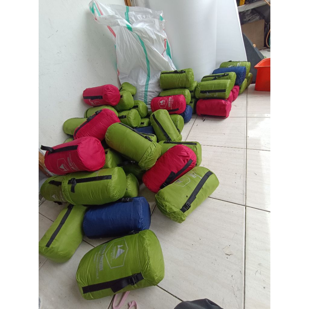 Sleeping Bag -  Bahan parasit, Omni heat, Model Mummy