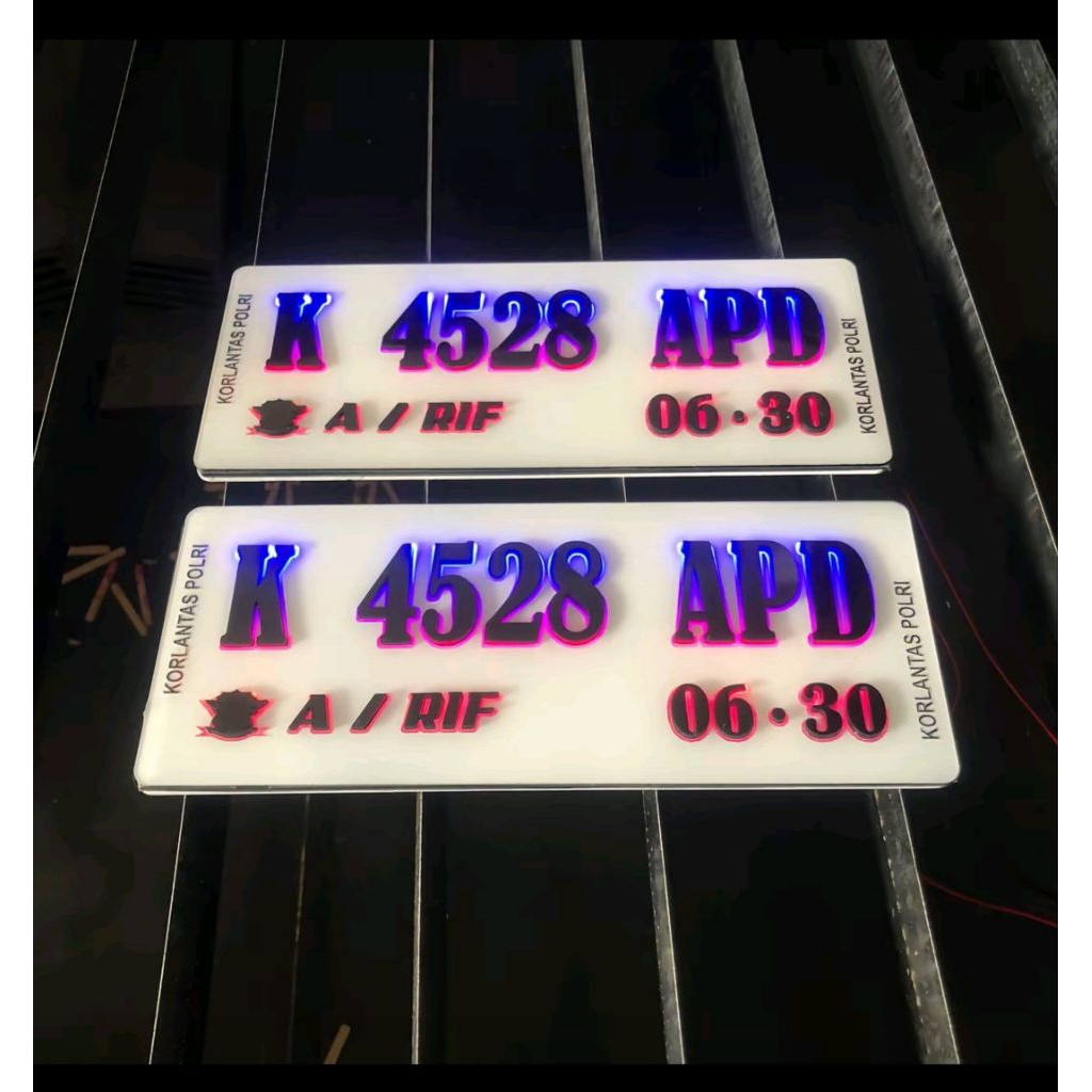 Plat Nomor Motor Variasi Nyala Timbul Baut Tanam