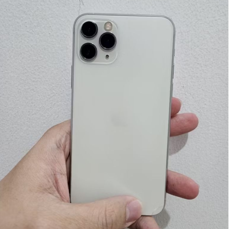 Termurah!!! Iphone 11pro 64gb BC second fullset minus foto terakhir